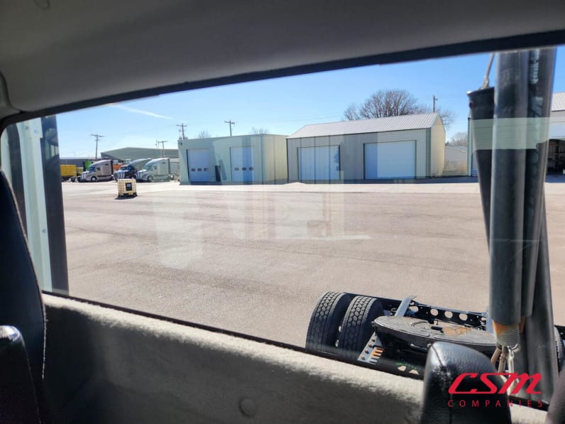 Interior wide sleeper view for this 2021 International LT Series (Stock number: UMN145463)Weeee