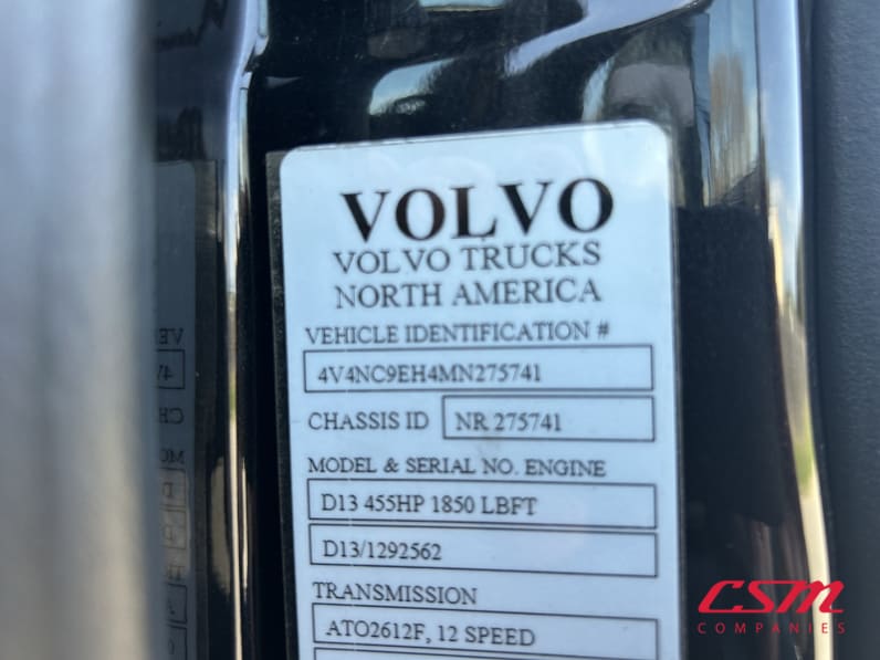 VIN tag for this 2021 Volvo VNL 860 (Stock number: UMN275741)