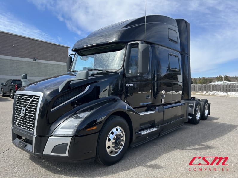 Exterior front drivers side for this 2021 Volvo VNL 860 (Stock number: UMN275745)