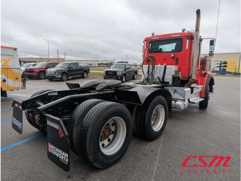 Exterior rear passenger side for this 2021 International HX620 (Stock number: UMN597713)Weeee