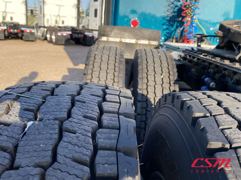 Driver side rear frame and tire tread for this 2021 Kenworth W900L (Stock number: UMR431870)