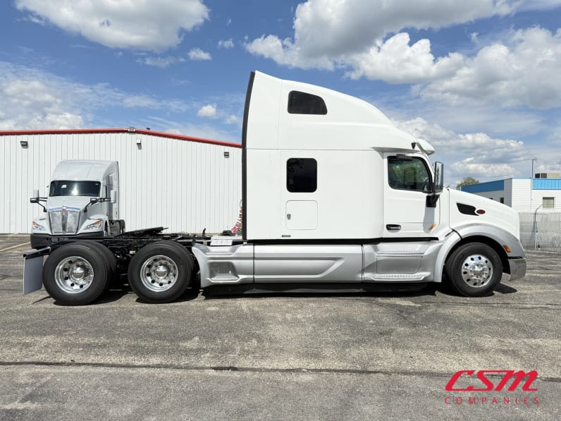 2022 Peterbilt 579 UND759974 - CSM Truck