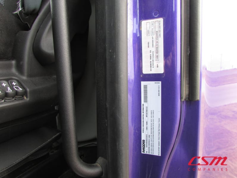 VIN tag for this 2022 Kenworth T680 (Stock number: UNJ151015)Weeee