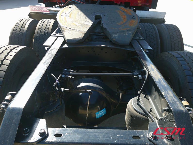 Center rear frame for this 2022 Kenworth T680 (Stock number: UNJ155286)