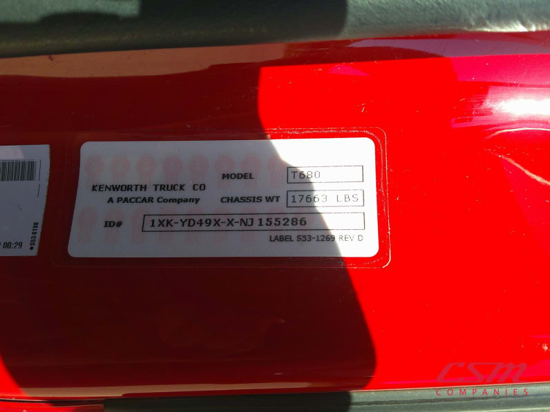 VIN tag for this 2022 Kenworth T680 (Stock number: UNJ155286)