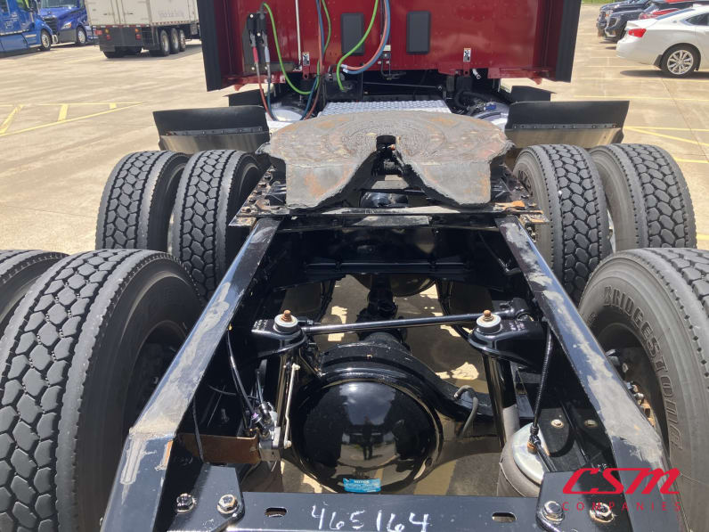 Center rear frame for this 2022 Kenworth T680 (Stock number: UNJ465164)Weeee