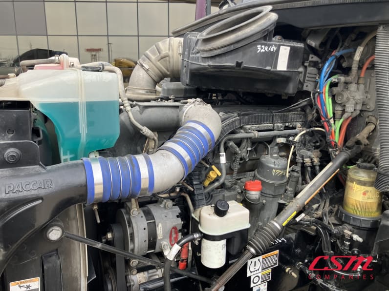 Drivers side engine for this 2022 Kenworth T680 (Stock number: UNJ465178)Weeee