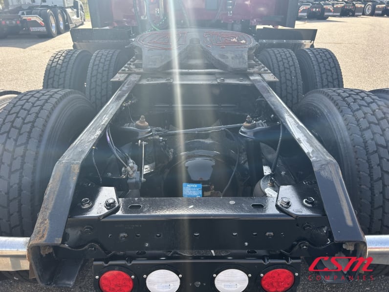 Center rear frame for this 2022 Kenworth T680 (Stock number: UNJ466596)