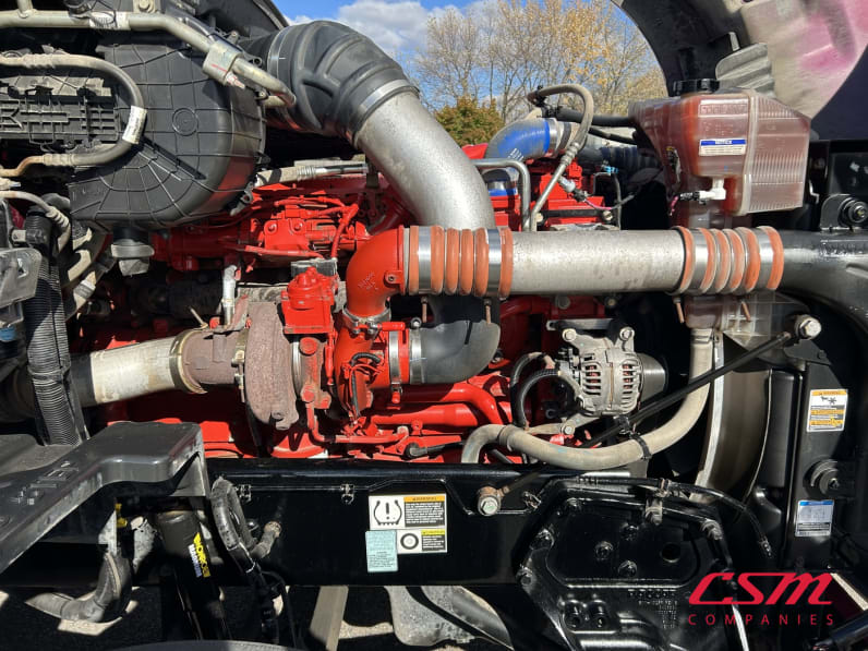 Passenger side engine for this 2022 Kenworth T680 (Stock number: UNJ466600)