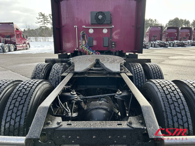 Center rear frame for this 2022 Kenworth T680 (Stock number: UNJ466602)