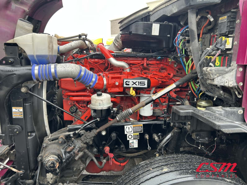 Drivers side engine for this 2022 Kenworth T680 (Stock number: UNJ466605)Weeee