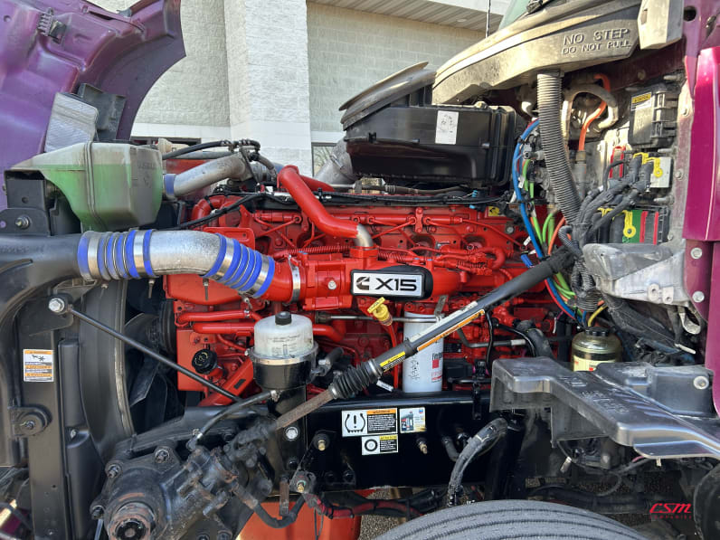Drivers side engine for this 2022 Kenworth T680 (Stock number: UNJ466606)Weeee