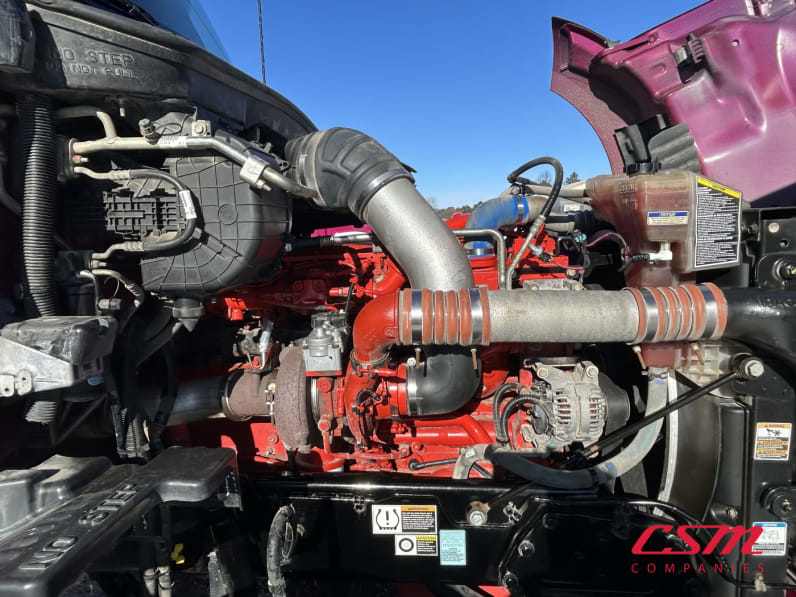Passenger side engine for this 2022 Kenworth T680 (Stock number: UNJ466626)