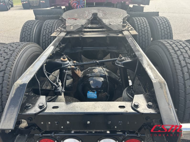 Center rear frame for this 2022 Kenworth T680 (Stock number: UNJ466631)