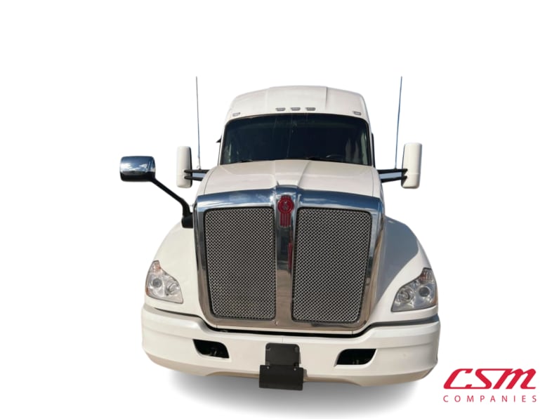Featured image with white background for this 2022 Kenworth T680 (Stock number: UNJ467078)