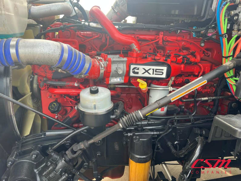 Passenger side engine for this 2022 Kenworth T680 (Stock number: UNJ467085)Weeee