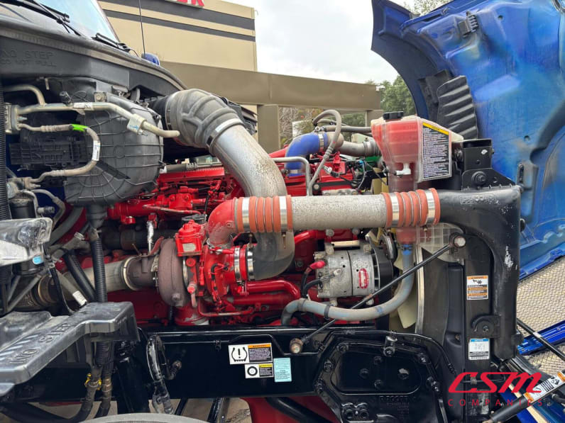 Passenger side engine for this 2022 Kenworth T680 (Stock number: UNJ467088)