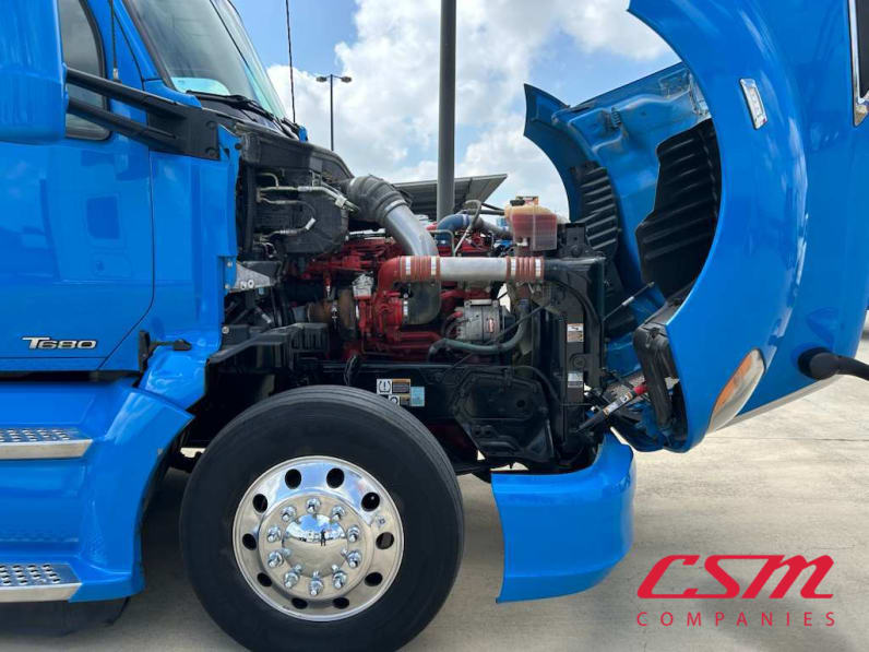 Passenger side engine for this 2022 Kenworth T680 (Stock number: UNJ467114)