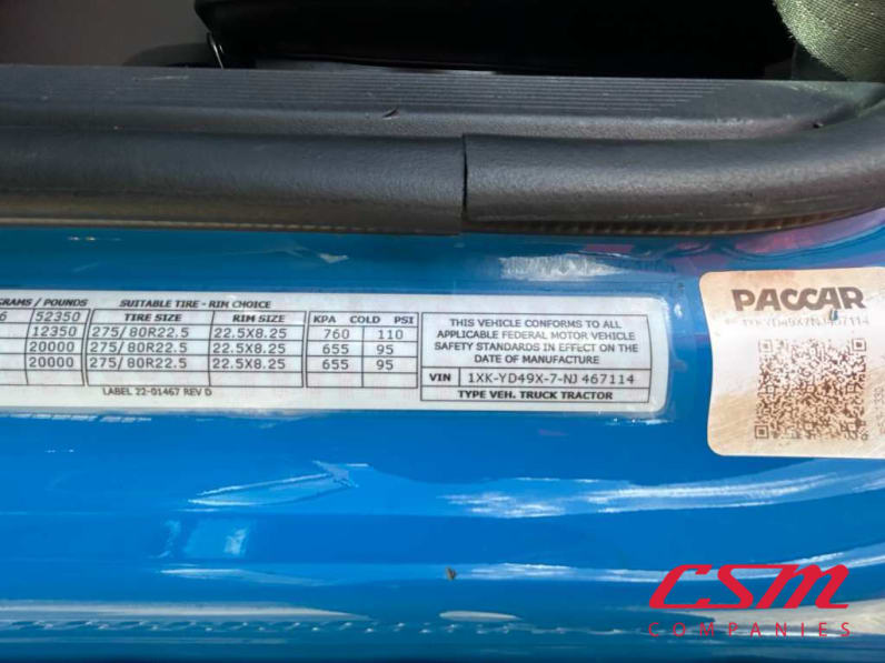 VIN tag for this 2022 Kenworth T680 (Stock number: UNJ467114)