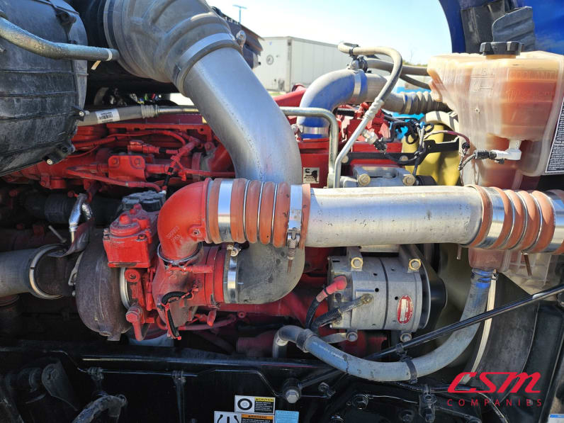 Passenger side engine for this 2022 Kenworth T680 (Stock number: UNJ467145)