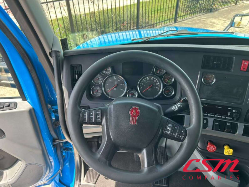 Mileage for this 2022 Kenworth T680 (Stock number: UNJ467187)Weeee