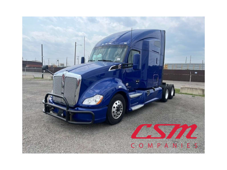 Exterior front drivers side for this 2022 Kenworth T680 (Stock number: UNJ467190)