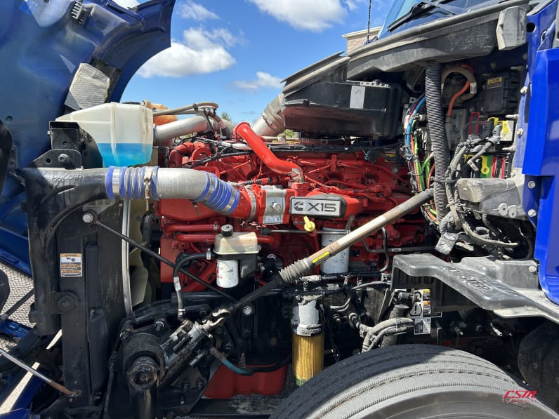 Drivers side engine for this 2022 Kenworth T680 (Stock number: UNJ467208)Weeee