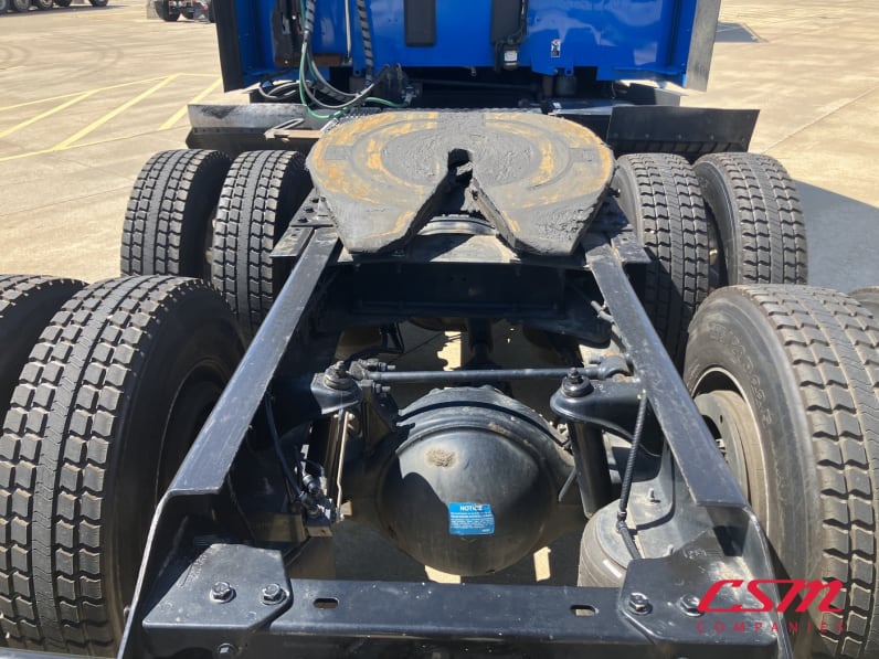 Center rear frame for this 2022 Kenworth T680 (Stock number: UNJ467230)Weeee