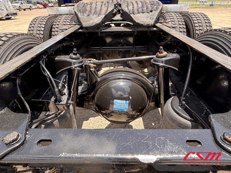 Center rear frame for this 2022 Kenworth T680 (Stock number: UNJ467239)Weeee