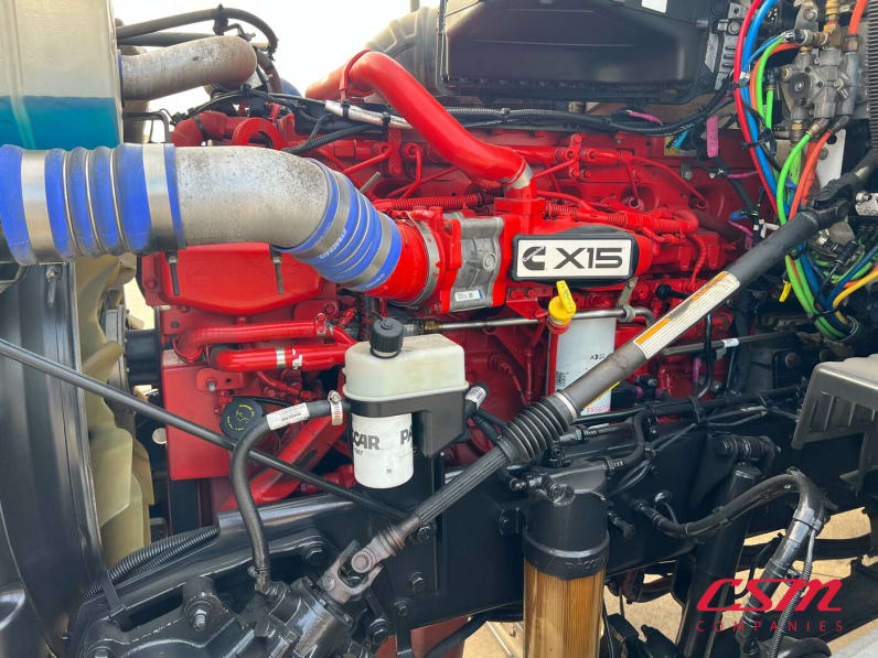 Passenger side engine for this 2022 Kenworth T680 (Stock number: UNJ467258)Weeee