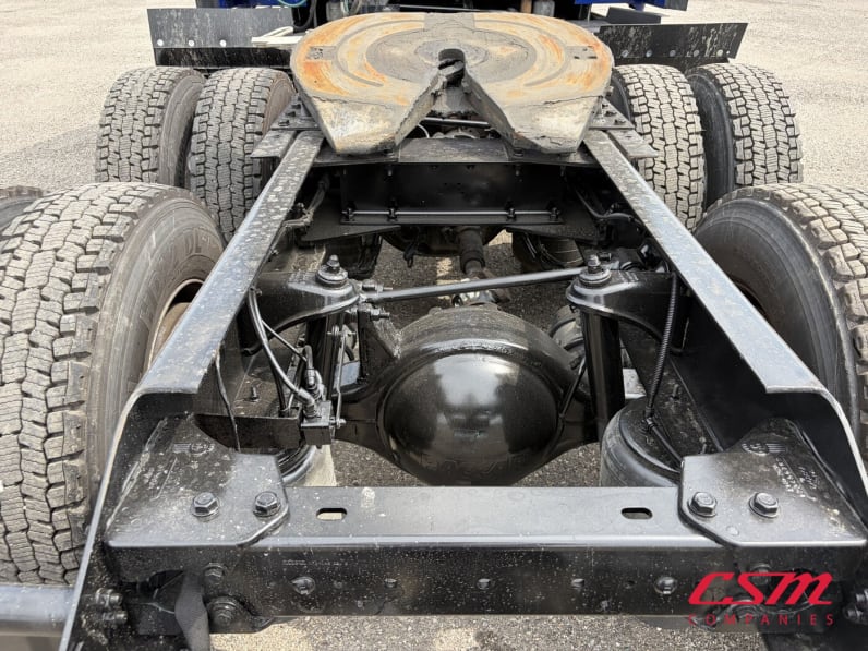 Center rear frame for this 2022 Kenworth T680 (Stock number: UNJ467282)Weeee