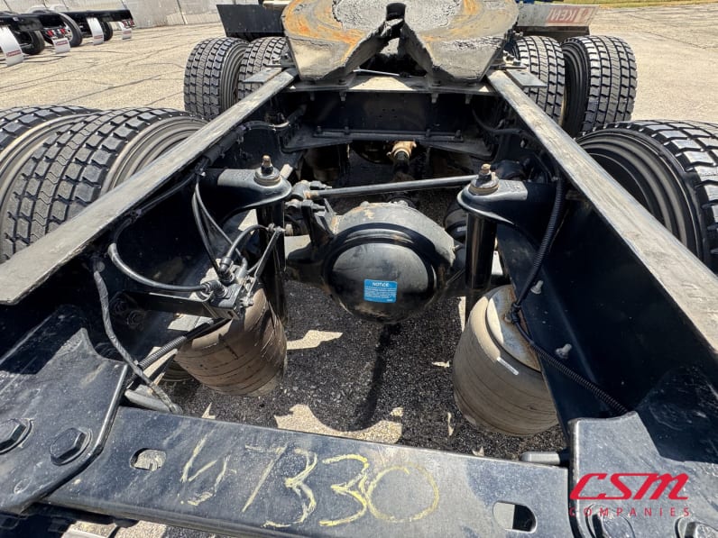 Center rear frame for this 2022 Kenworth T680 (Stock number: UNJ467339)Weeee