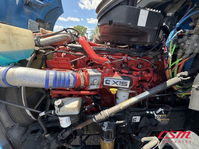 Drivers side engine for this 2022 Kenworth T680 (Stock number: UNJ467339)Weeee