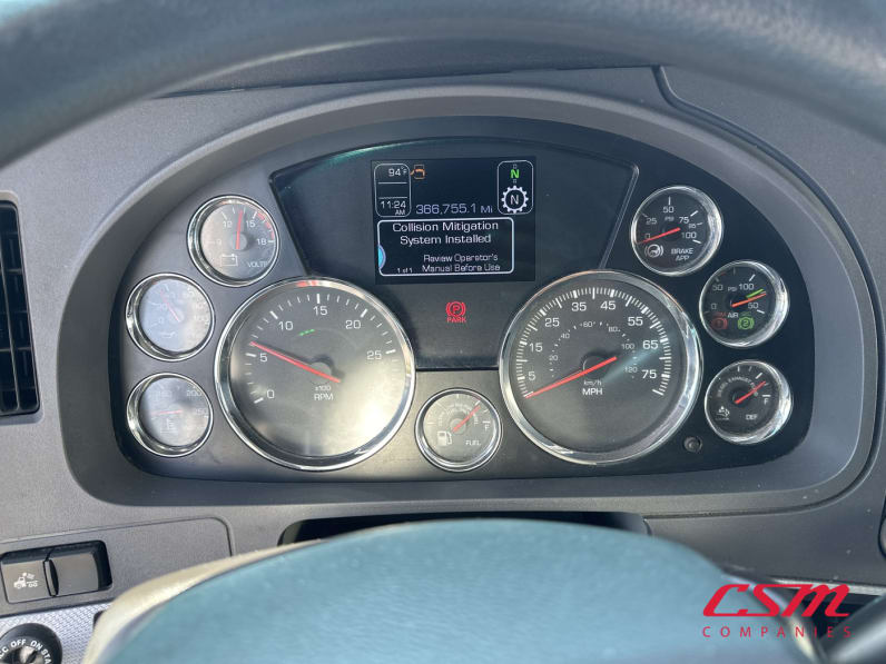 Mileage for this 2022 Kenworth T680 (Stock number: UNJ477966)