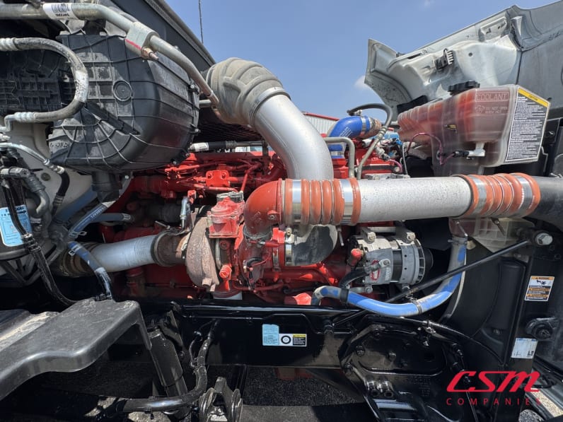 Passenger side engine for this 2022 Kenworth T680 (Stock number: UNJ492676)