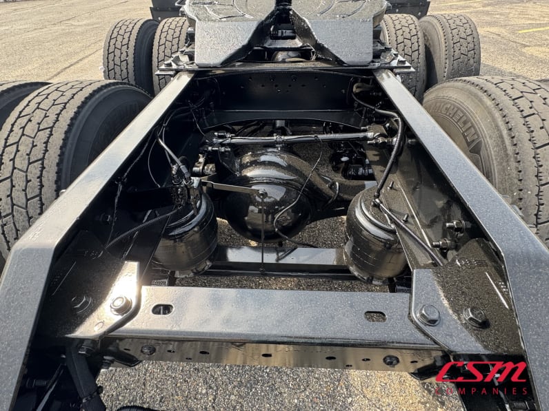 Center rear frame for this 2022 Kenworth T680 (Stock number: UNJ492678)