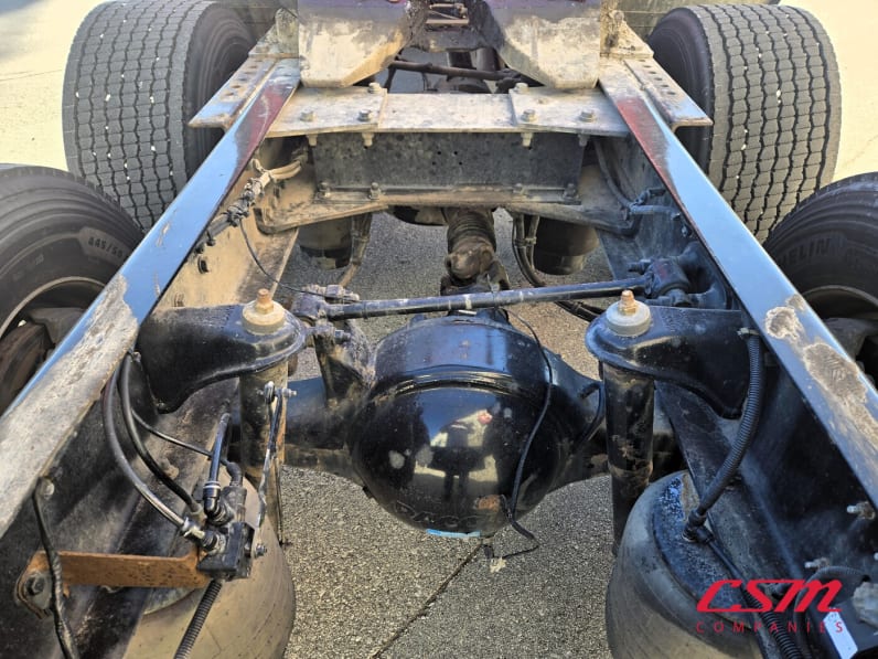 Center rear frame for this 2022 Kenworth T680 (Stock number: UNJ494054)