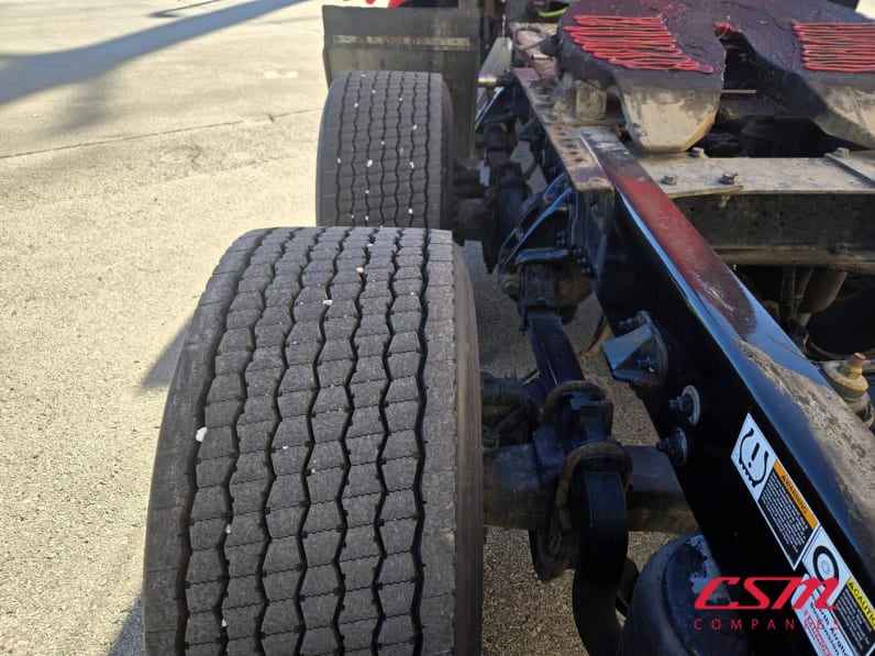 Driver side rear frame and tire tread for this 2022 Kenworth T680 (Stock number: UNJ494054)