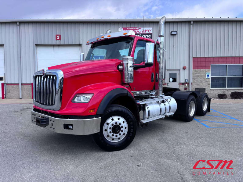 Exterior front drivers side for this 2022 International HX620 (Stock number: UNN546268)Weeee
