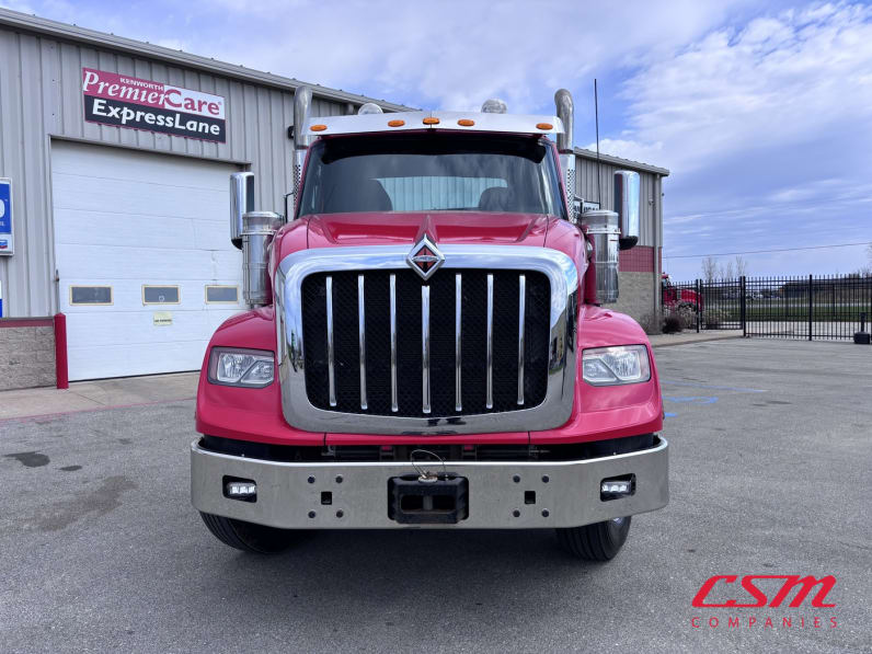 Exterior full front view for this 2022 International HX620 (Stock number: UNN546268)Weeee
