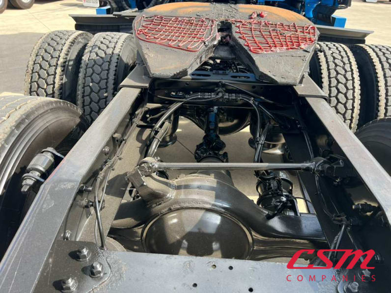 Center rear frame for this 2022 Freightliner Cascadia (Stock number: UNSMW7789A)Weeee