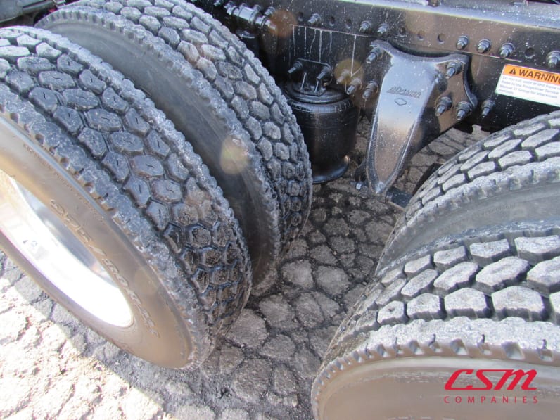 Passenger side rear frame and tire tread for this 2022 Freightliner Cascadia (Stock number: UNSMW7939A)Weeee