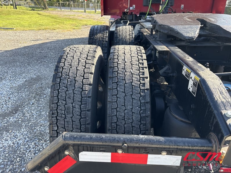 Driver side rear frame and tire tread for this 2023 Peterbilt 579 (Stock number: UPD806283)Weeee
