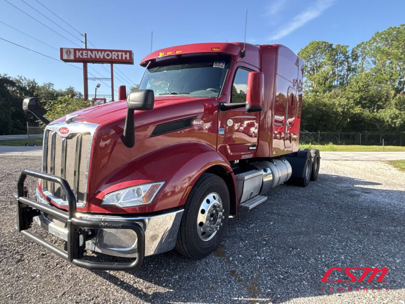 Exterior front drivers side for this 2023 Peterbilt 579 (Stock number: UPD806283)Weeee