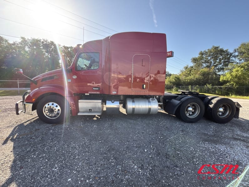 Exterior full driver side for this 2023 Peterbilt 579 (Stock number: UPD806283)Weeee