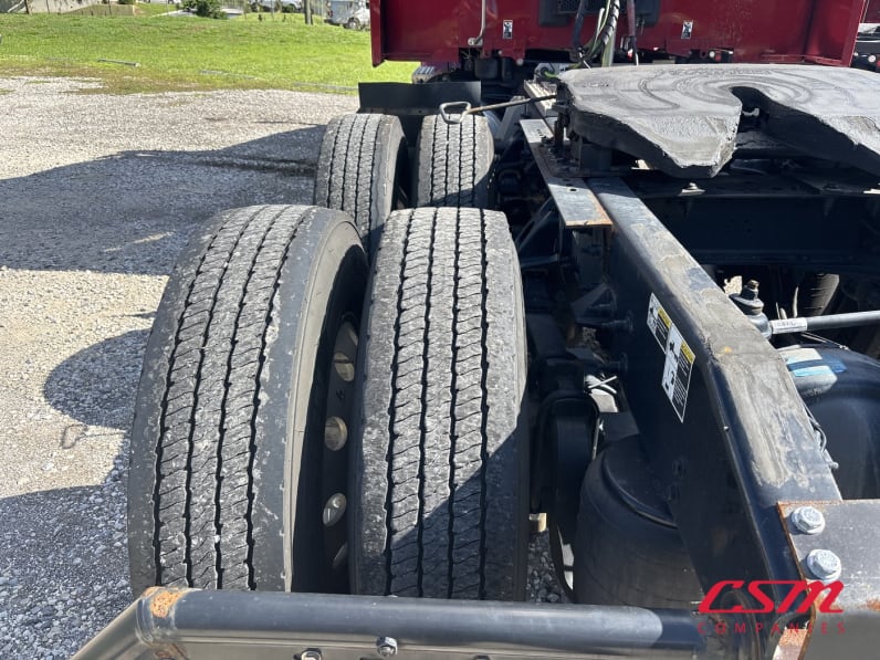Driver side rear frame and tire tread for this 2023 Peterbilt 579 (Stock number: UPD806286)Weeee
