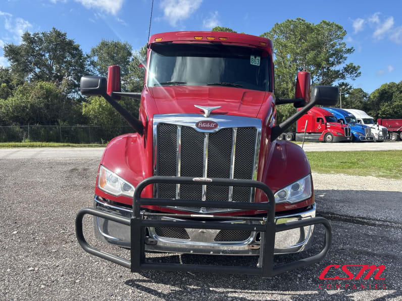 Exterior full front view for this 2023 Peterbilt 579 (Stock number: UPD806286)Weeee