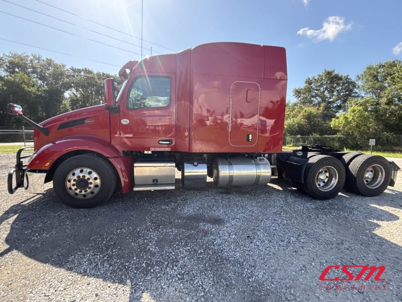 Exterior full driver side for this 2023 Peterbilt 579 (Stock number: UPD806287)Weeee