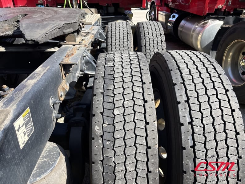 Passenger side rear frame and tire tread for this 2023 Peterbilt 579 (Stock number: UPD806287)Weeee