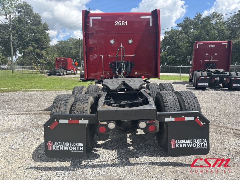 Exterior full rear view for this 2023 Peterbilt 579 (Stock number: UPD806289)Weeee